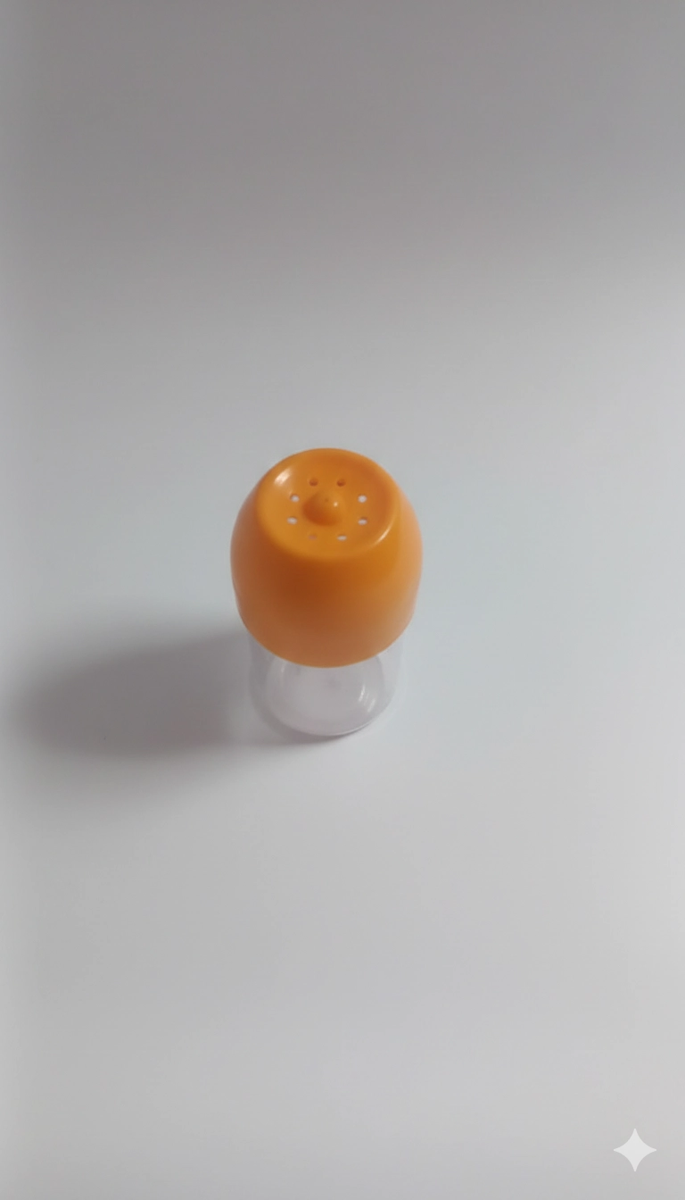 Plastic Salt Shakers PAR005